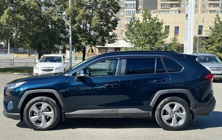Toyota RAV4, 2020 год, 2 790 000 рублей, 8 фотография