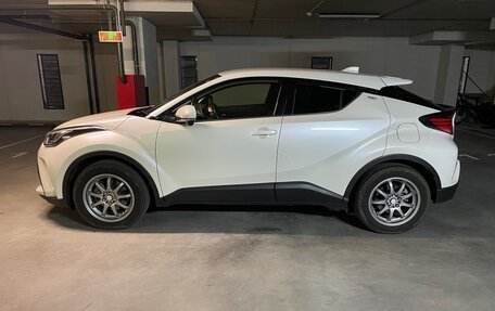 Toyota C-HR I рестайлинг, 2020 год, 2 450 000 рублей, 5 фотография
