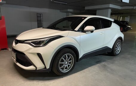 Toyota C-HR I рестайлинг, 2020 год, 2 450 000 рублей, 4 фотография