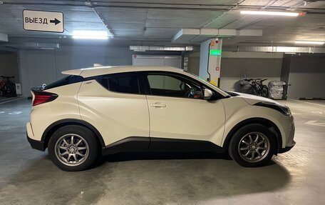 Toyota C-HR I рестайлинг, 2020 год, 2 450 000 рублей, 8 фотография