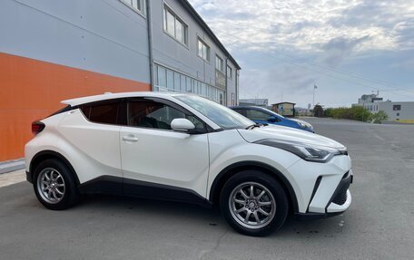 Toyota C-HR I рестайлинг, 2020 год, 2 450 000 рублей, 15 фотография