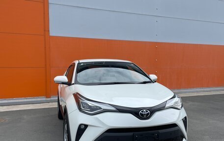 Toyota C-HR I рестайлинг, 2020 год, 2 450 000 рублей, 16 фотография