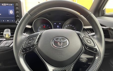 Toyota C-HR I рестайлинг, 2020 год, 2 450 000 рублей, 20 фотография