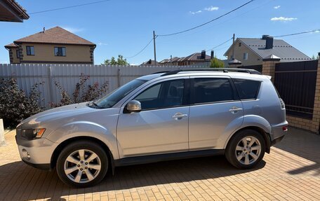 Mitsubishi Outlander III рестайлинг 3, 2011 год, 1 300 000 рублей, 3 фотография