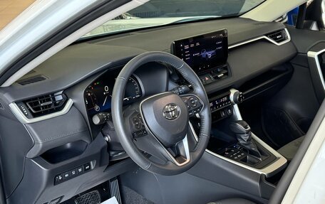 Toyota RAV4, 2025 год, 3 800 000 рублей, 10 фотография