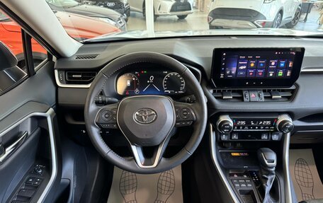 Toyota RAV4, 2025 год, 3 800 000 рублей, 11 фотография