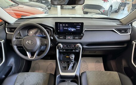 Toyota RAV4, 2025 год, 3 800 000 рублей, 12 фотография