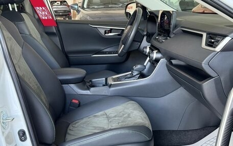 Toyota RAV4, 2025 год, 3 800 000 рублей, 20 фотография
