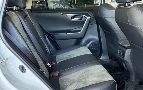 Toyota RAV4, 2025 год, 3 800 000 рублей, 22 фотография
