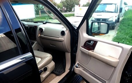 Ford Expedition, 2004 год, 1 550 000 рублей, 14 фотография