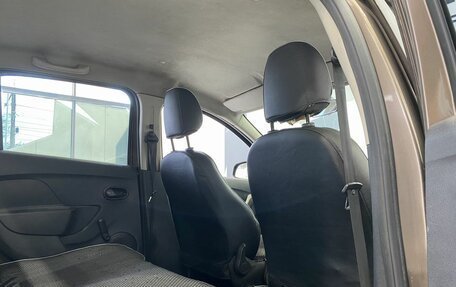 Renault Logan II, 2018 год, 659 900 рублей, 18 фотография