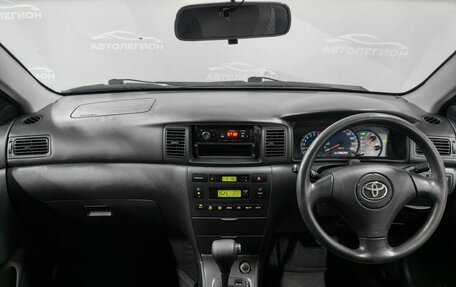 Toyota Corolla, 2003 год, 700 000 рублей, 9 фотография