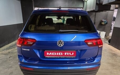 Volkswagen Tiguan II, 2020 год, 2 350 000 рублей, 2 фотография