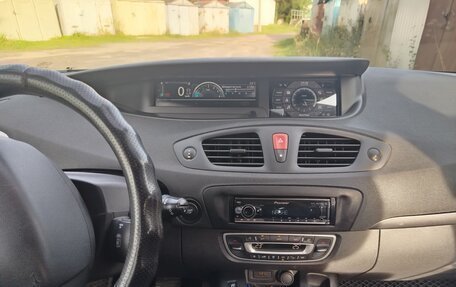 Renault Scenic III, 2010 год, 650 000 рублей, 14 фотография