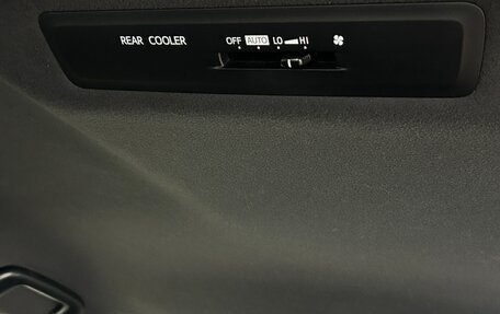 Toyota Noah III, 2016 год, 2 000 000 рублей, 14 фотография