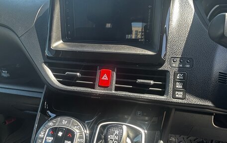 Toyota Noah III, 2016 год, 2 000 000 рублей, 11 фотография