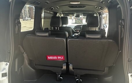 Toyota Noah III, 2016 год, 2 000 000 рублей, 16 фотография