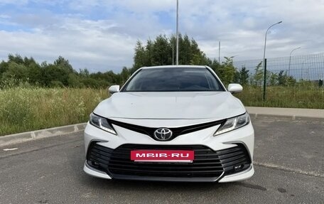 Toyota Camry, 2021 год, 2 450 000 рублей, 5 фотография