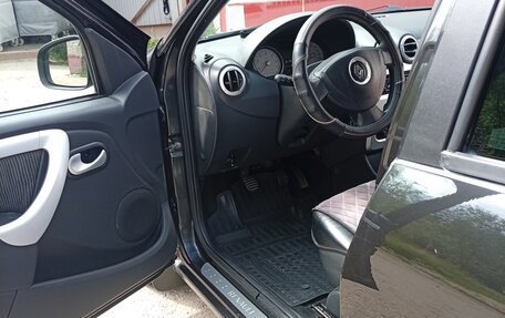 Renault Sandero I, 2012 год, 585 000 рублей, 2 фотография