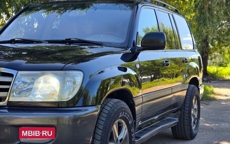 Toyota Land Cruiser 100 рестайлинг 2, 2002 год, 1 690 000 рублей, 2 фотография
