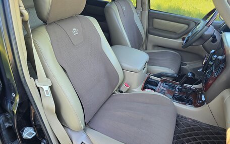 Toyota Land Cruiser 100 рестайлинг 2, 2002 год, 1 690 000 рублей, 12 фотография
