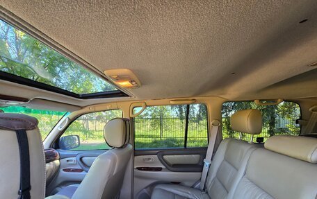 Toyota Land Cruiser 100 рестайлинг 2, 2002 год, 1 690 000 рублей, 21 фотография