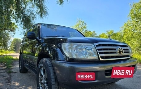 Toyota Land Cruiser 100 рестайлинг 2, 2002 год, 1 690 000 рублей, 26 фотография