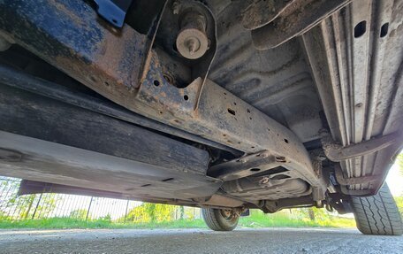 Toyota Land Cruiser 100 рестайлинг 2, 2002 год, 1 690 000 рублей, 28 фотография
