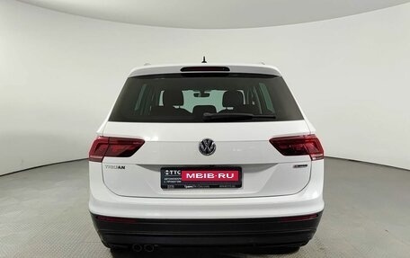 Volkswagen Tiguan II, 2018 год, 2 650 000 рублей, 7 фотография