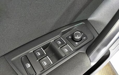 Volkswagen Tiguan II, 2018 год, 2 650 000 рублей, 23 фотография