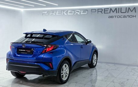 Toyota C-HR I рестайлинг, 2020 год, 3 190 000 рублей, 10 фотография