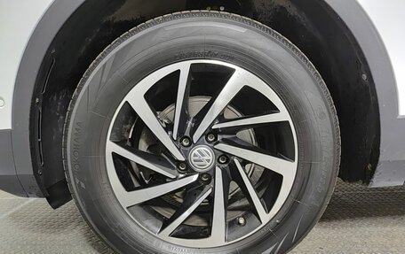 Volkswagen Tiguan II, 2018 год, 2 650 000 рублей, 22 фотография