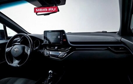 Toyota C-HR I рестайлинг, 2020 год, 3 190 000 рублей, 17 фотография