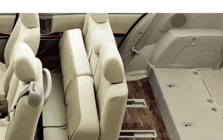 Toyota ISis I, 2013 год, 1 610 000 рублей, 10 фотография