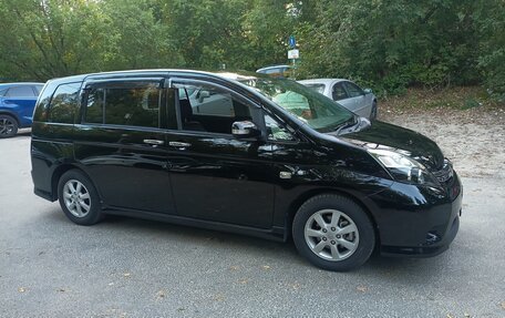 Toyota ISis I, 2013 год, 1 610 000 рублей, 2 фотография