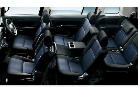 Toyota ISis I, 2013 год, 1 610 000 рублей, 9 фотография