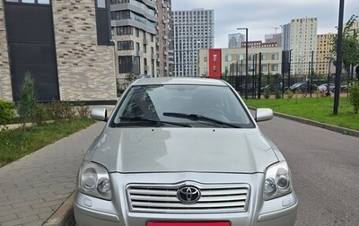 Toyota Avensis III рестайлинг, 2004 год, 900 000 рублей, 1 фотография