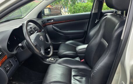 Toyota Avensis III рестайлинг, 2004 год, 900 000 рублей, 7 фотография