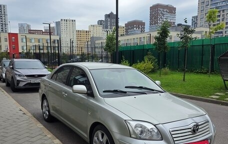 Toyota Avensis III рестайлинг, 2004 год, 900 000 рублей, 5 фотография