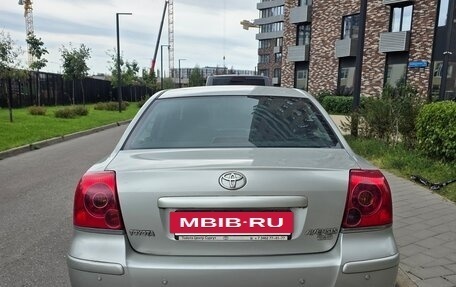 Toyota Avensis III рестайлинг, 2004 год, 900 000 рублей, 2 фотография
