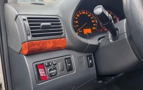 Toyota Avensis III рестайлинг, 2004 год, 900 000 рублей, 17 фотография