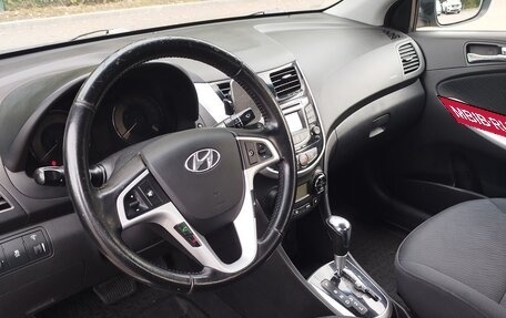 Hyundai Solaris II рестайлинг, 2012 год, 925 000 рублей, 14 фотография