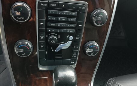 Volvo XC70 II рестайлинг, 2012 год, 1 550 000 рублей, 32 фотография