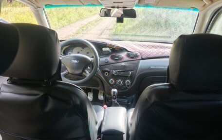 Ford Focus IV, 2003 год, 250 000 рублей, 2 фотография
