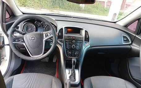 Opel Astra J, 2013 год, 625 000 рублей, 8 фотография