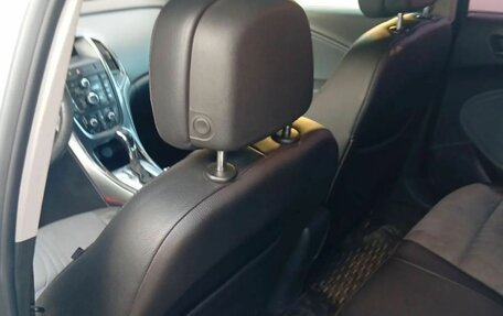 Opel Astra J, 2013 год, 625 000 рублей, 11 фотография