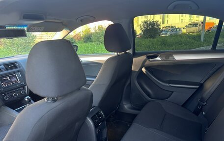 Volkswagen Jetta VI, 2015 год, 990 000 рублей, 13 фотография