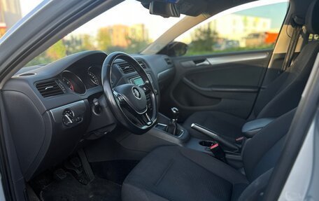 Volkswagen Jetta VI, 2015 год, 990 000 рублей, 17 фотография