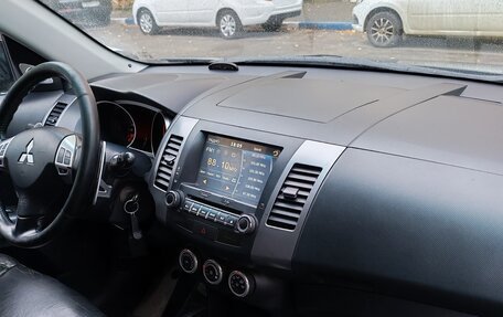 Mitsubishi Outlander III рестайлинг 3, 2008 год, 1 220 000 рублей, 18 фотография