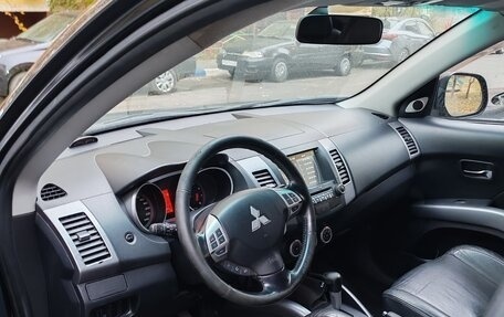 Mitsubishi Outlander III рестайлинг 3, 2008 год, 1 220 000 рублей, 14 фотография